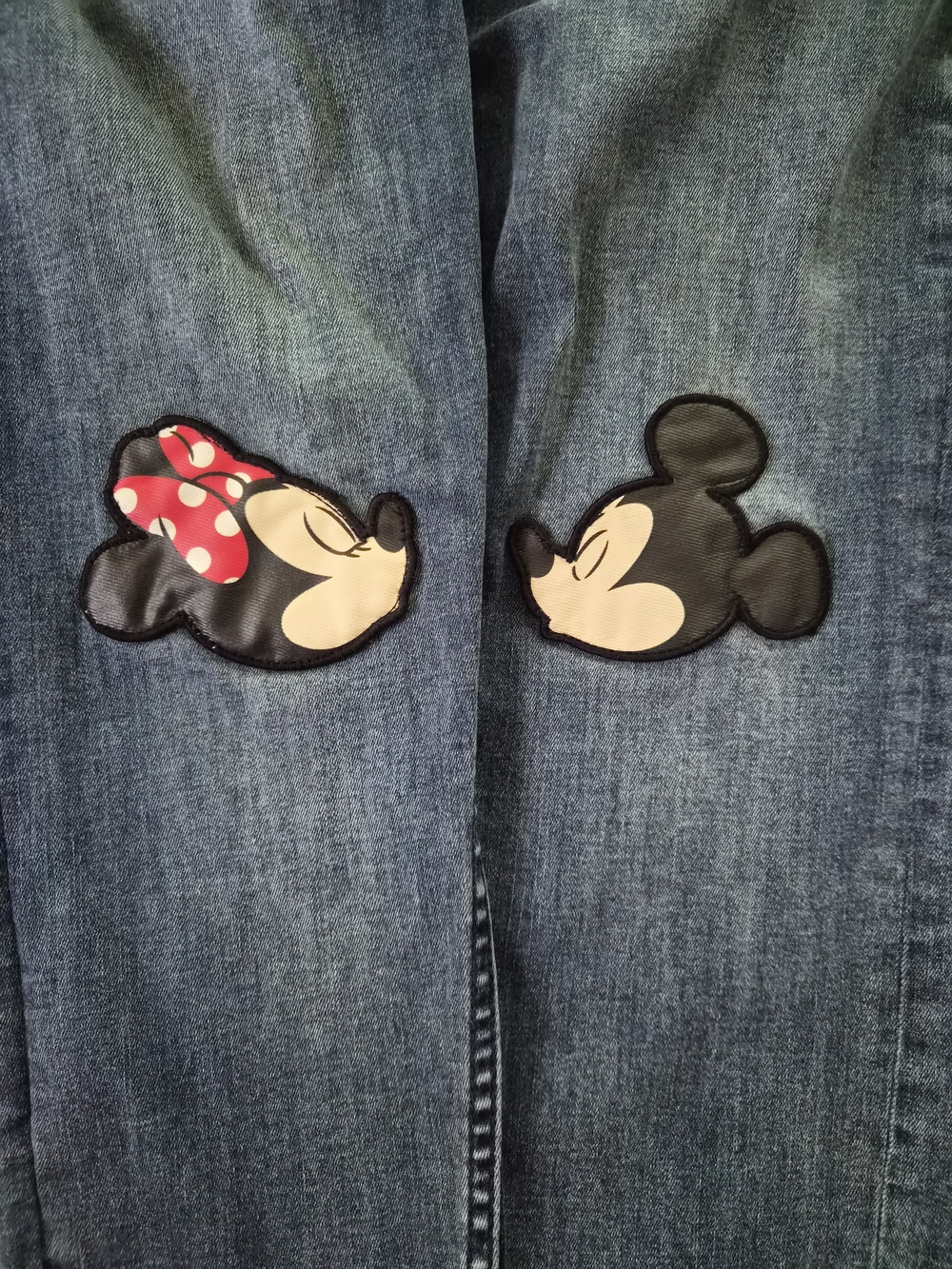 Disney Kissing Mickey/Minnie Jeans- Size 5 - Picture 7 of 9